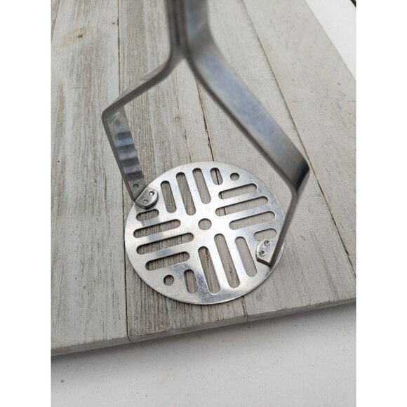 Vintage EKCO Forge Potato Vegetable Masher Black Handle Utensil 9" - Picture 8 of 8